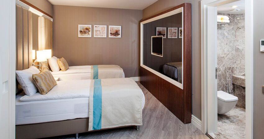 WOME DELUXE HOTEL