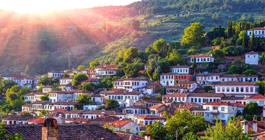 Kurban Bayramı Özel Salda Gölü Pamukkale Şirince Efes Meryem Ana Çeşme Alaçatı Urla Turu 2 Gece Otel Konaklamalı
