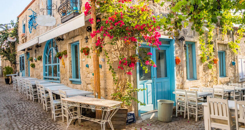 Kurban Bayramı Özel Salda Gölü Pamukkale Şirince Efes Meryem Ana Çeşme Alaçatı Urla Turu 2 Gece Otel Konaklamalı