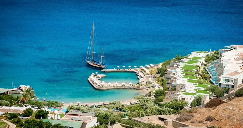Uçak İle Girit Adası Turu