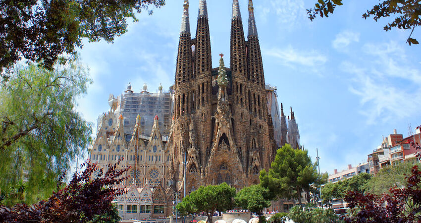 BARCELONA MADRİD RÜYASI/THY İLE  4 Gece 5 Gün